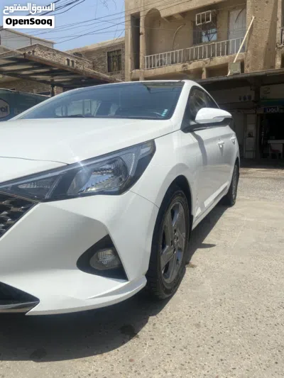 Hyundai Accent Standard 2