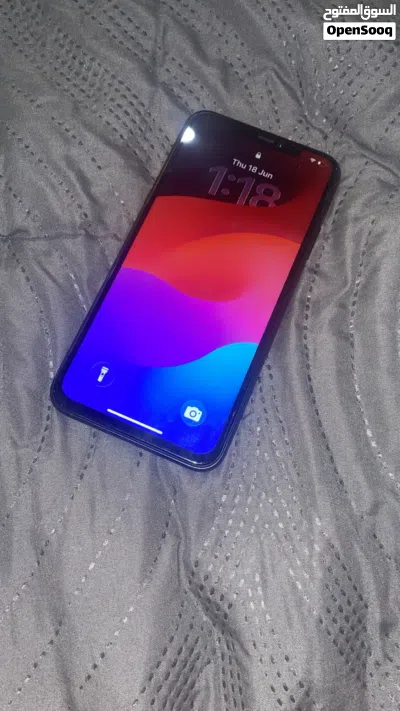 iPhone 11 Pro Max 64gb ايفون 11 برو ماكس 64 جيجا 4
