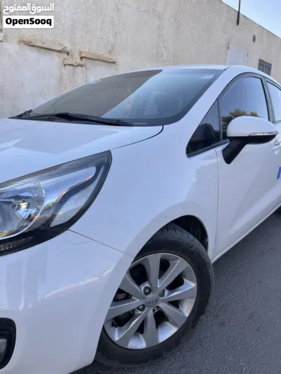 كيا ريو Standard 2