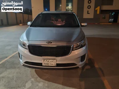 Kia Carnival Standard 3