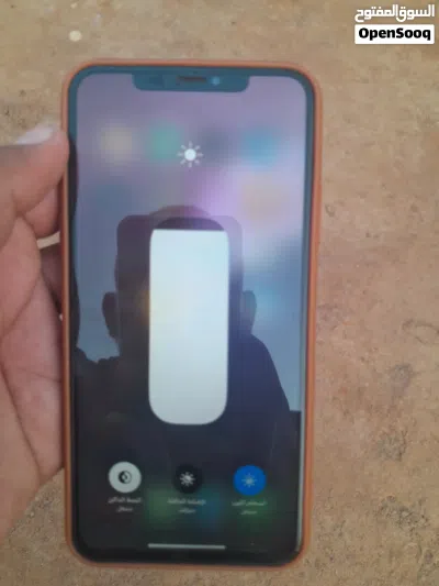 هاتف I phone xs max اللون قولد، نموزج M/LL اصلي ذاكرة 256، ios 18.7.9 4