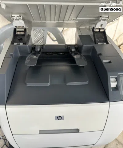 طابعة ليزر ملونة متعددة الوظائف HP Color LaserJet 2840 (بحالة ممتازة) عشاق الإنتاجية والأعمال 3