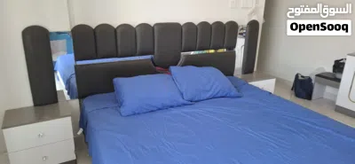 غرفة نوم أنيقة كاملة بحالة ممتازة من A&H مع ستائر جميلة بلون الغرفة full elegant bedroom 4