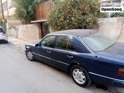 Mercedes Benz E-Class E 200 2
