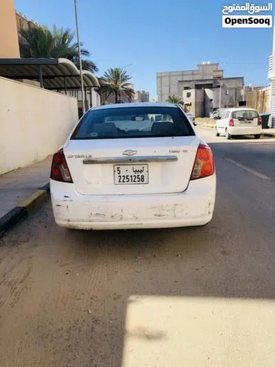 Chevrolet Optra LS 2