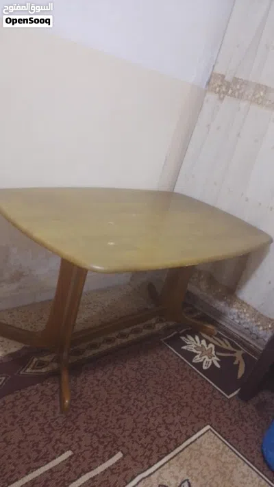 طقم كنب 9 مقاعد وضعو ممتاز مع الطاولات ب 80 طاولا سفره خشب بلوط ب40 4