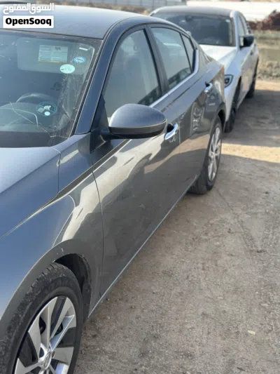 Nissan Altima S 3