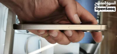 iphone 15 pro تخزين 128g لون تيتانيوم بطارية 86% خالي من الخدوش بحالة الوكالة 4