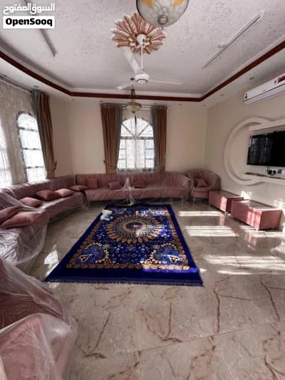 منزل سكني نظيف جدا وغرفه نوم vipام تستخدم وكذلك اثاث بالصاله والمجلس جديد لم يستخدم مازال نيو 2