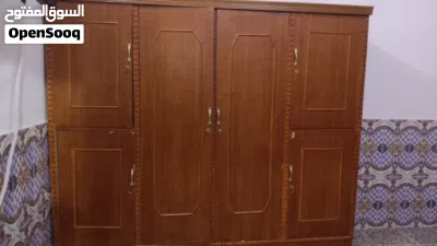 كناتير ثنين بحاله جيده جدا واحد أربعة باب وثاني ثنين باب البيع الاربعه باب مفتوح لأن ماعندي مكان 3