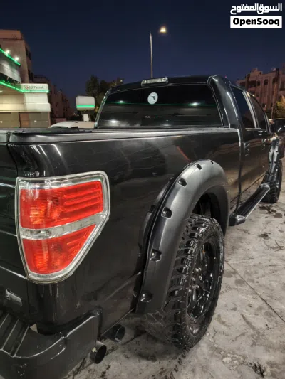 Ford F-150 XLT 4