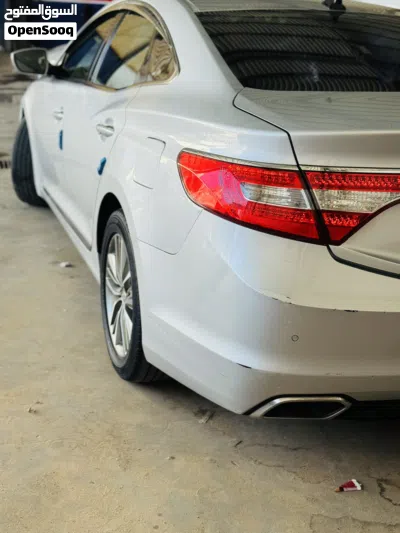 هيونداي ازيرا Standard 4