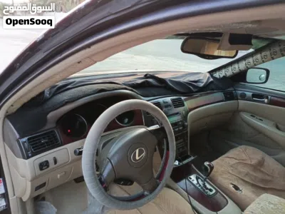 Lexus ES Standard 4