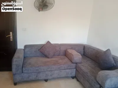 طقم كنب للبيع بسعر مغري جداً 2