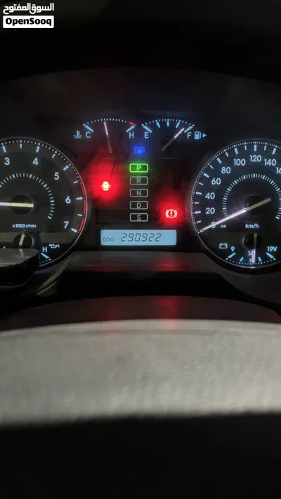 Toyota Land Cruiser GX 2