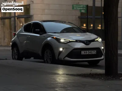 Toyota C-HR GT 2