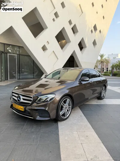 مرسيدس بنز الفئة-E E 300 2
