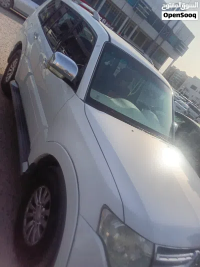 Mitsubishi Pajero GLS 4