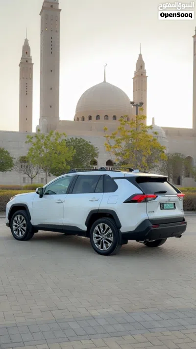 Toyota RAV 4 XLE 4