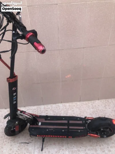 Scooter 400 AED 3