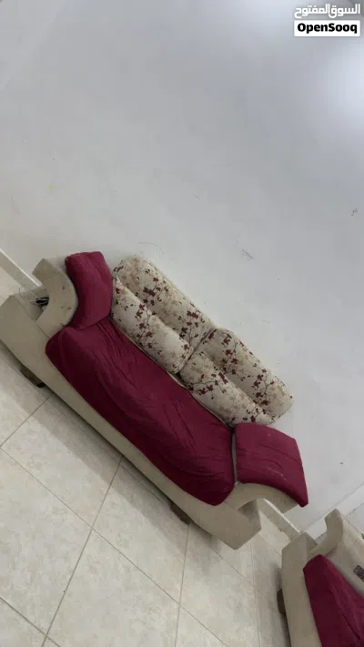 طقم كنب مستعمل للبيع 35 دينار 3