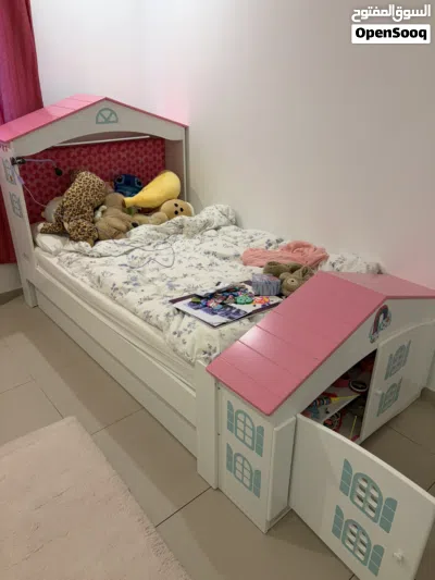 Kids bed in great condition 3