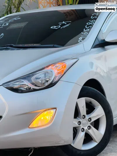 Hyundai Avante SE 3