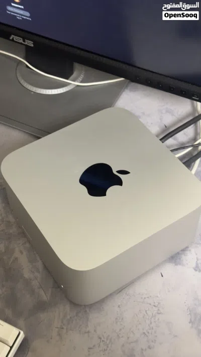 Mac studio M4 Max 2