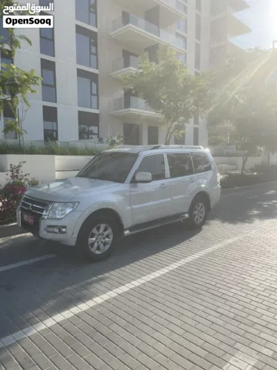 Mitsubishi Pajero GLS 3