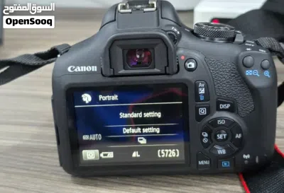 كاميرا كانون EOS 2000D مع شنتتها الخاصة - بحالة ممتازة 2