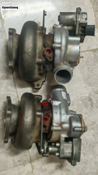 للبيع جوز توربو أصلي وكالة BorgWarner مع الأكتشورز الإلكترونية كاملة. 2