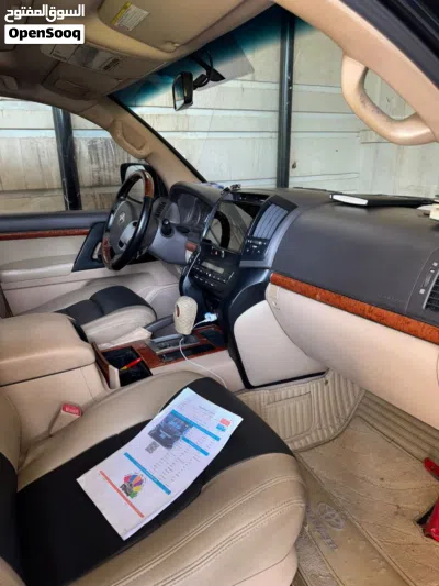 Toyota Land Cruiser GXR 2