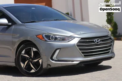 Hyundai Elantra SE 3