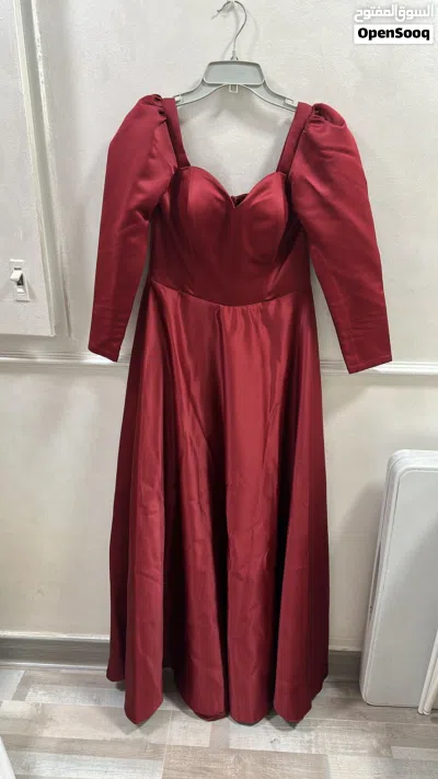 فساتين سهره ، بحاله ممتازه جدا ملبوس مره واحده فقط 2