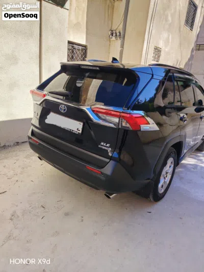 Toyota RAV 4 XLE 3