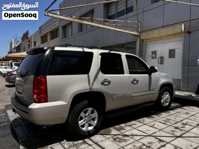 GMC Yukon Standard 3