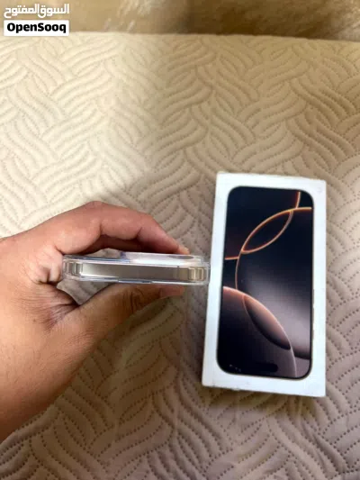 iPhone 16 pro 4