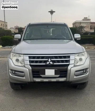 ميتسوبيشي باجيرو GLS 4