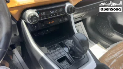 Toyota RAV 4 XLE 4