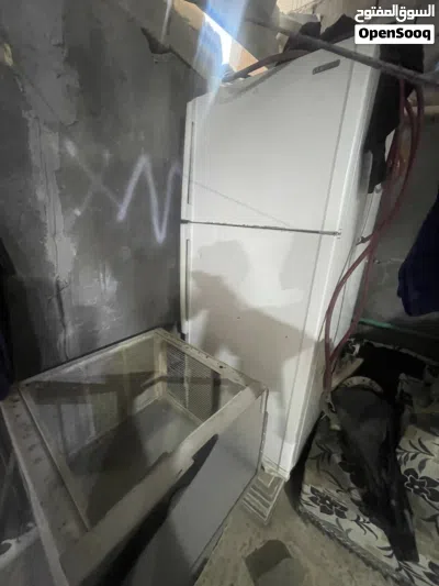 ثلاجه سامسونج حجم كبير الفوك يجمد ويبرد والجوه مايبرد ما اعرف شني عطلهه 3