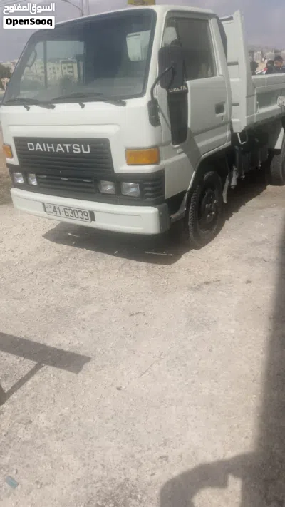 قلاب للنقل جميع مستلزمات البناء وازاله الطمم 2