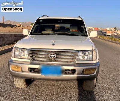 Toyota Land Cruiser GXR 4