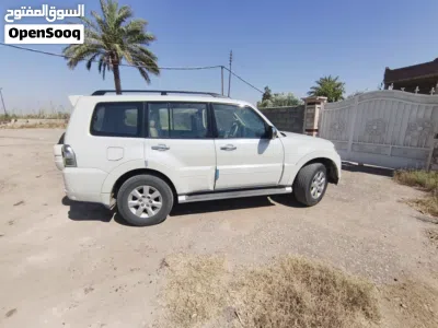 Mitsubishi Pajero GLS Top 3