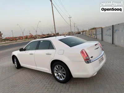 کرایسلەر 300 Standard 3