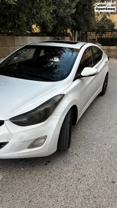 هيونداي افانتي Standard 3