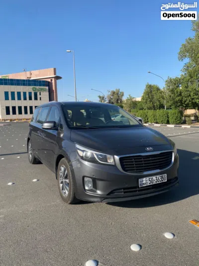 Kia Carnival Standard 4