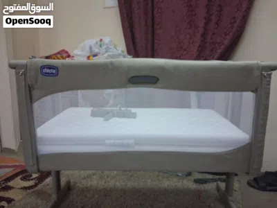 سرير شبه جديد لطفل رضيع ماركة شيكو Chicco brand baby crib, almost new 2