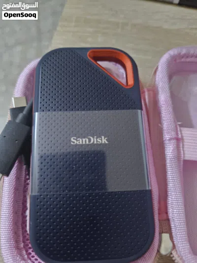 هارد دسك خارجي من نوع SanDisk Extreme Pro Portable SSD بسعة 4 تيرابايت. جديد غير مستخدم مع الحافظة 4