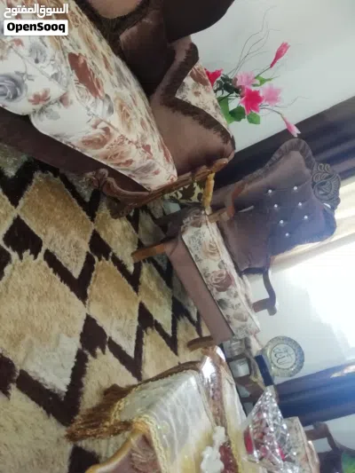 طقم كنب مع برادي للبيع 2