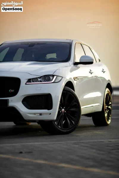 Jaguar F-Pace R-Dynamic S 4